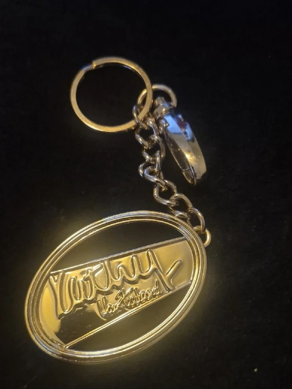 Kathy Van Zeeland Gold Tone Oval Keychain - Women Accessories